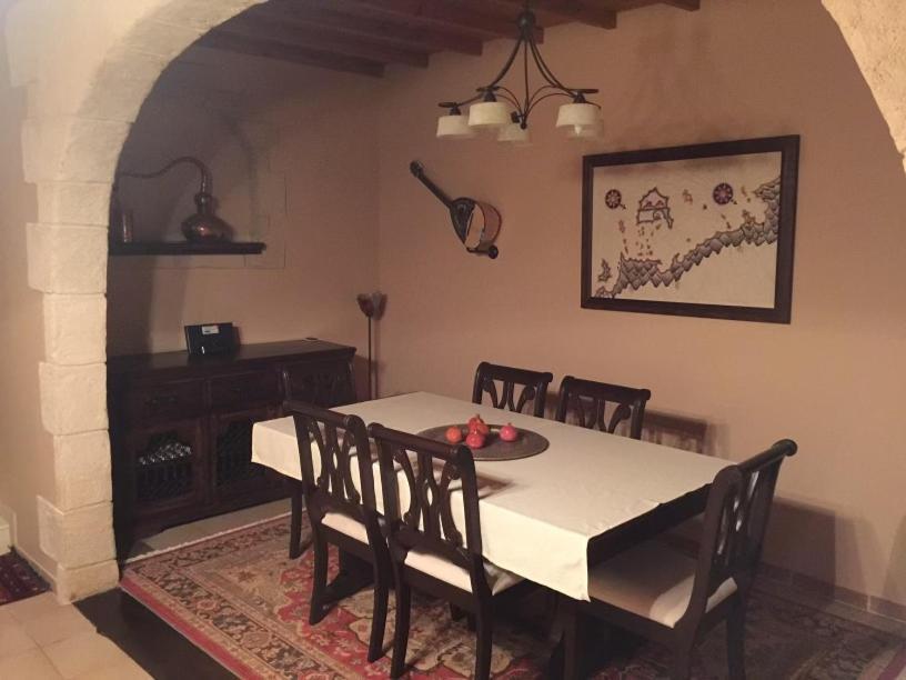 The Knight And The Pomegranate - Luxury Medieval Villa Родос Экстерьер фото